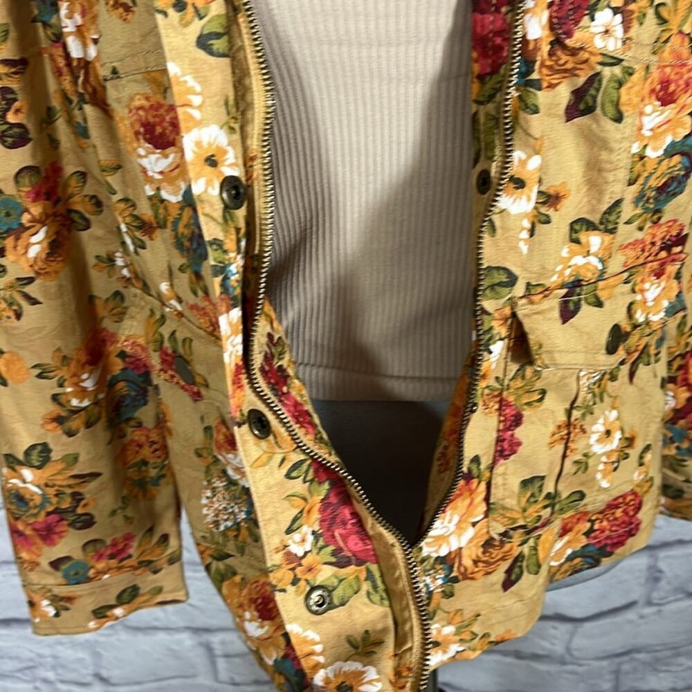 Lightweight Floral Utility Jacket - image 4